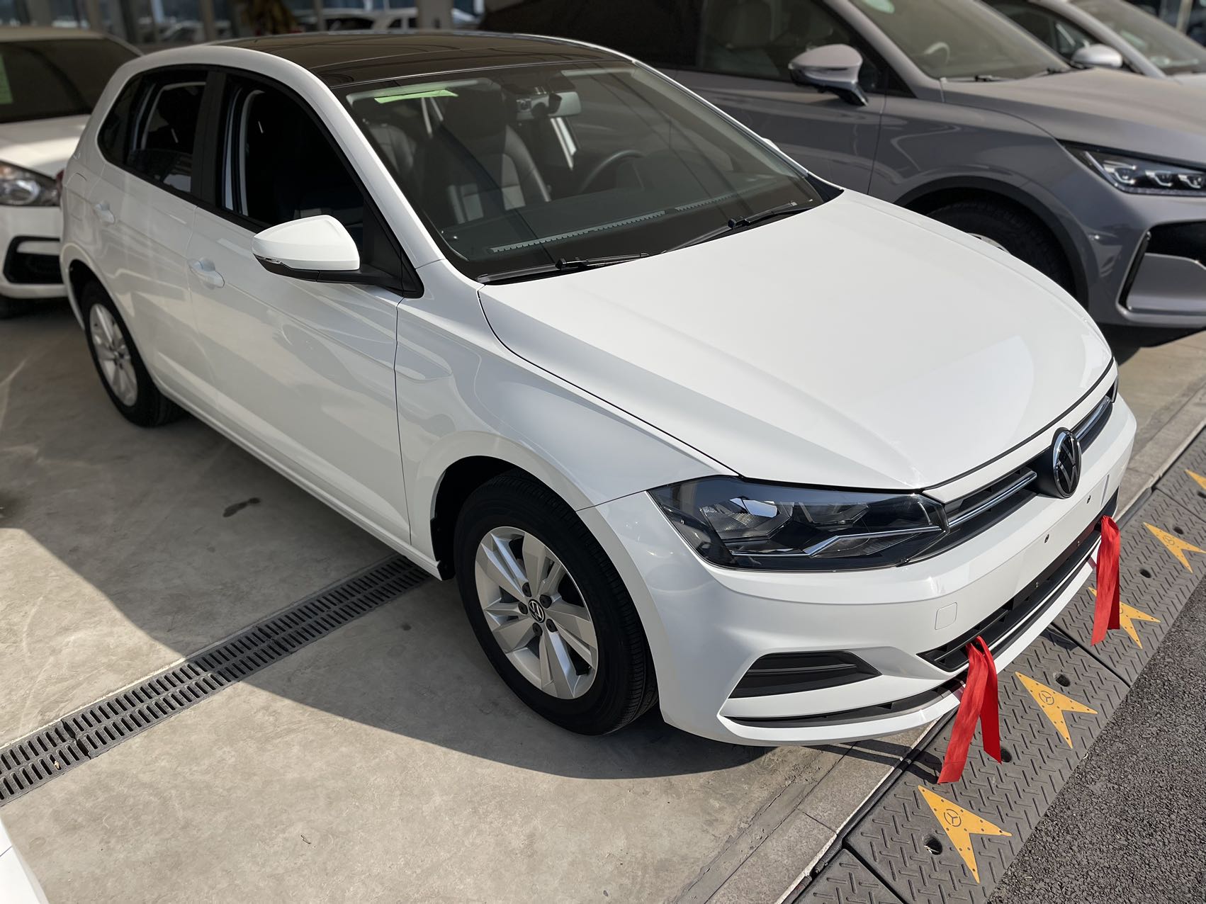 Volkswagen Polo 2023 car image #8