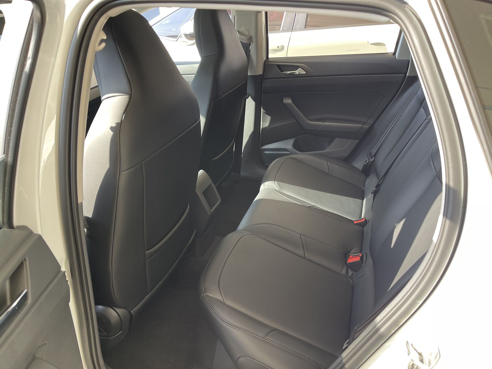 Volkswagen Polo 2023 car image #9