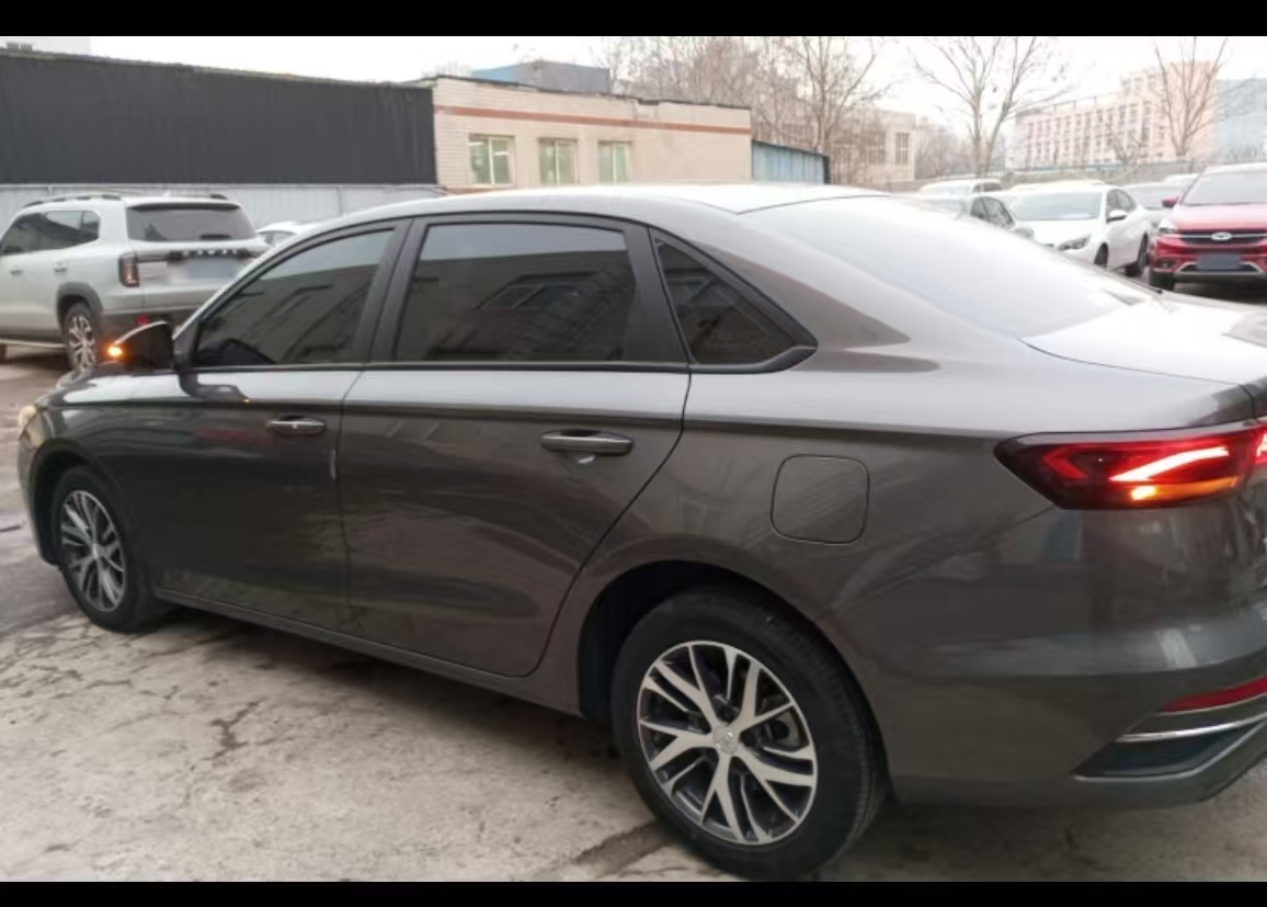 GEELY Emgrand 2023 car image #18