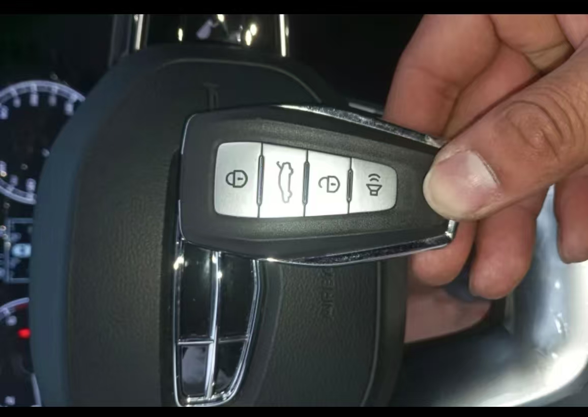 GEELY Emgrand 2023 car image #14