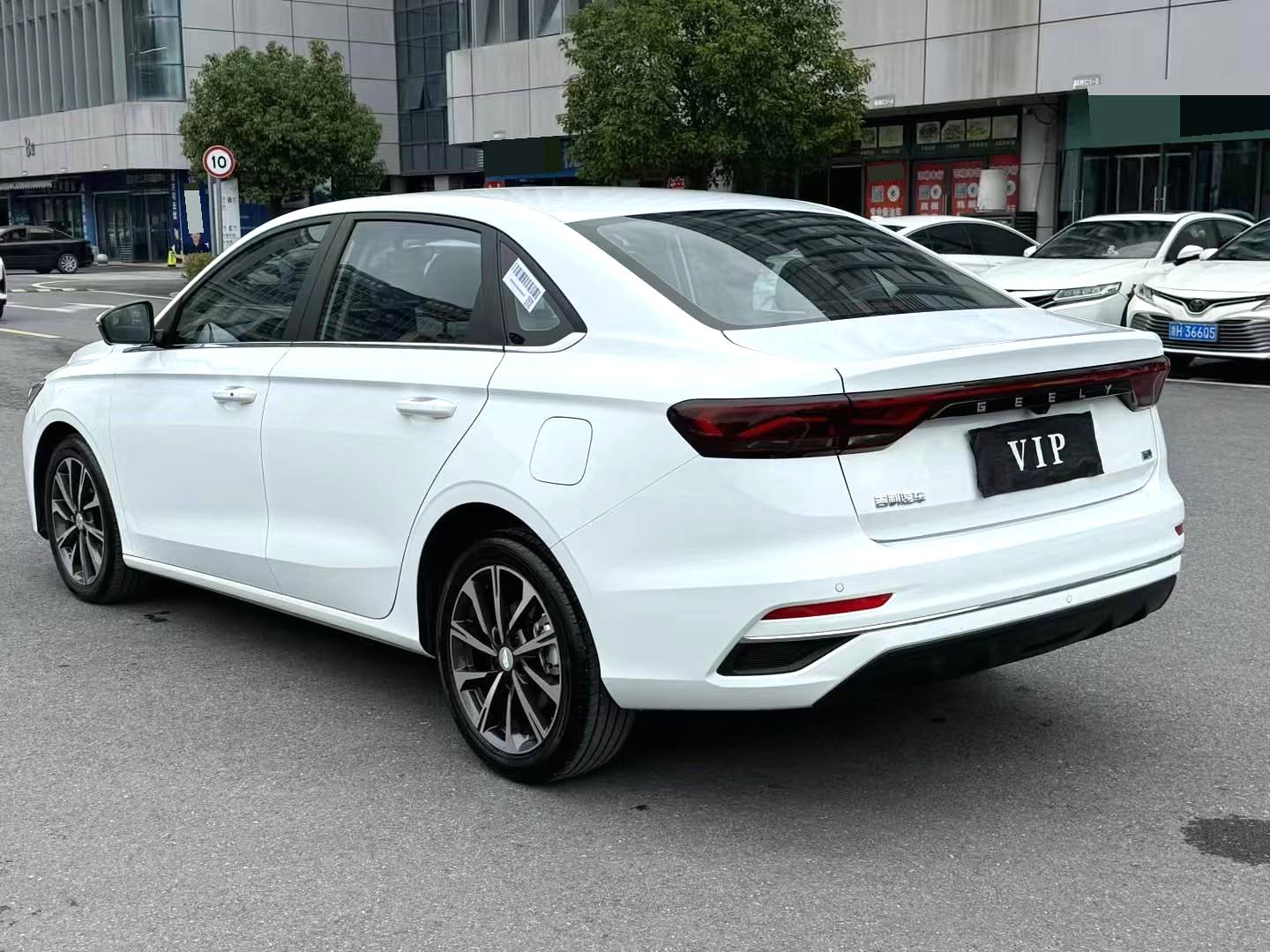 GEELY Emgrand 2024 #4 GEELY Emgrand 2024 car image #4