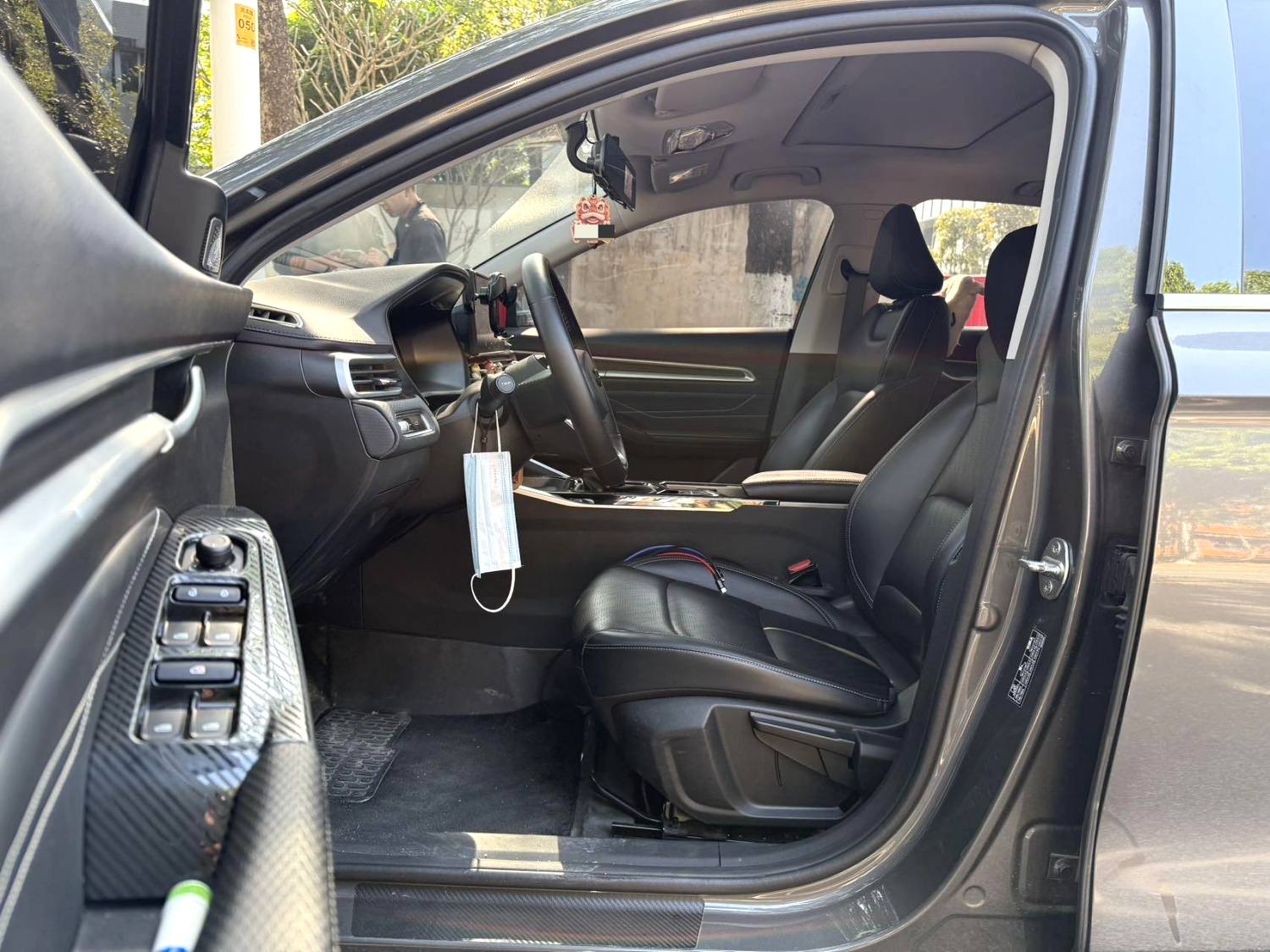 GEELY Emgrand 2024 car image #2
