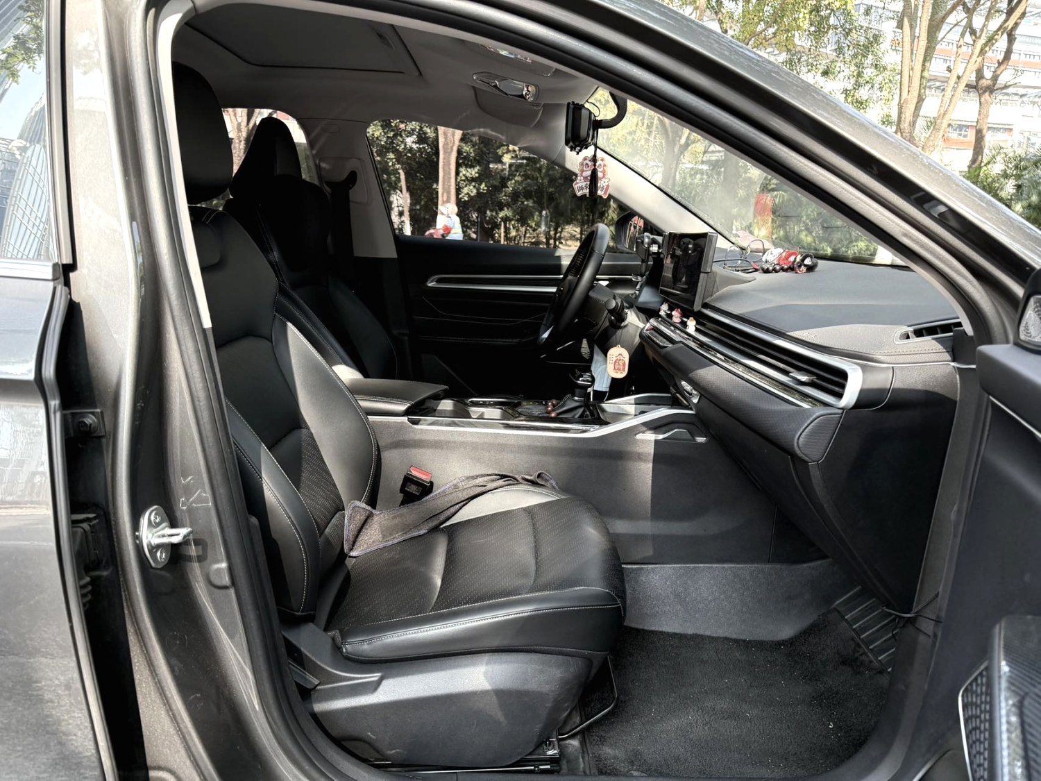 GEELY Emgrand 2024 car image #7