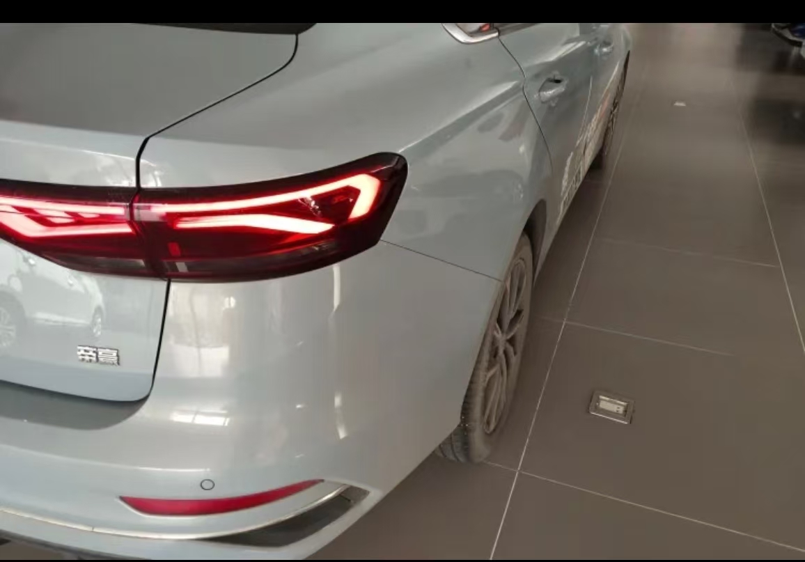 GEELY Emgrand 2024 car image #9