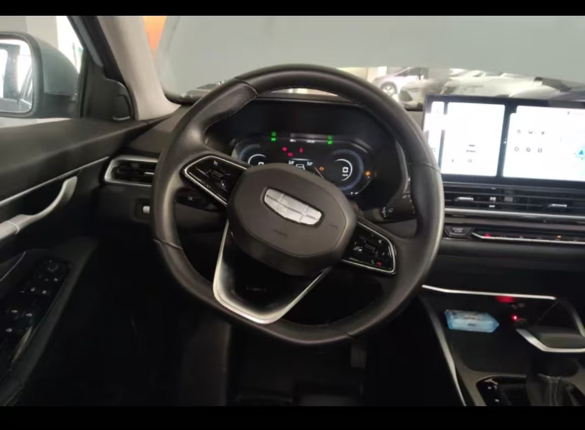 GEELY Emgrand 2024 car image #19