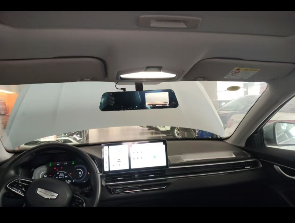 GEELY Emgrand 2024 car image #17