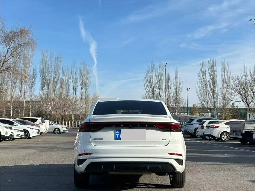 GEELY Emgrand 2025 car image #3
