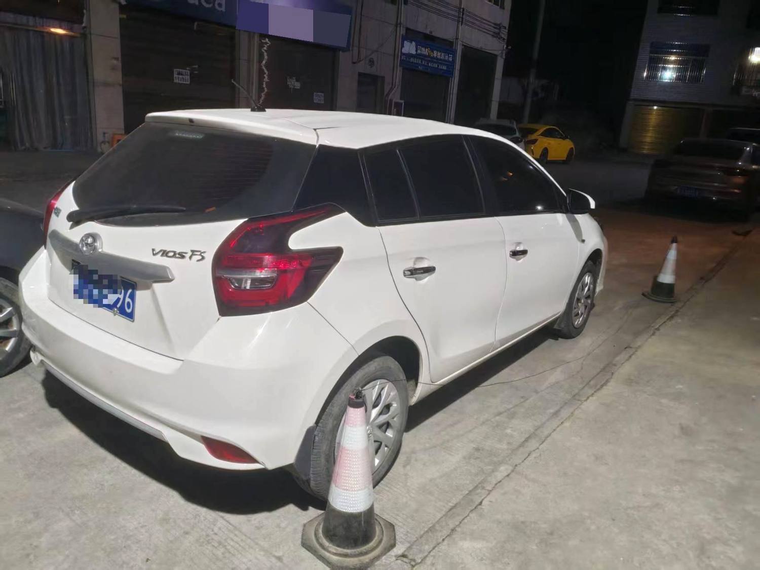 Toyota Vios FS 2023 immagine di auto #2