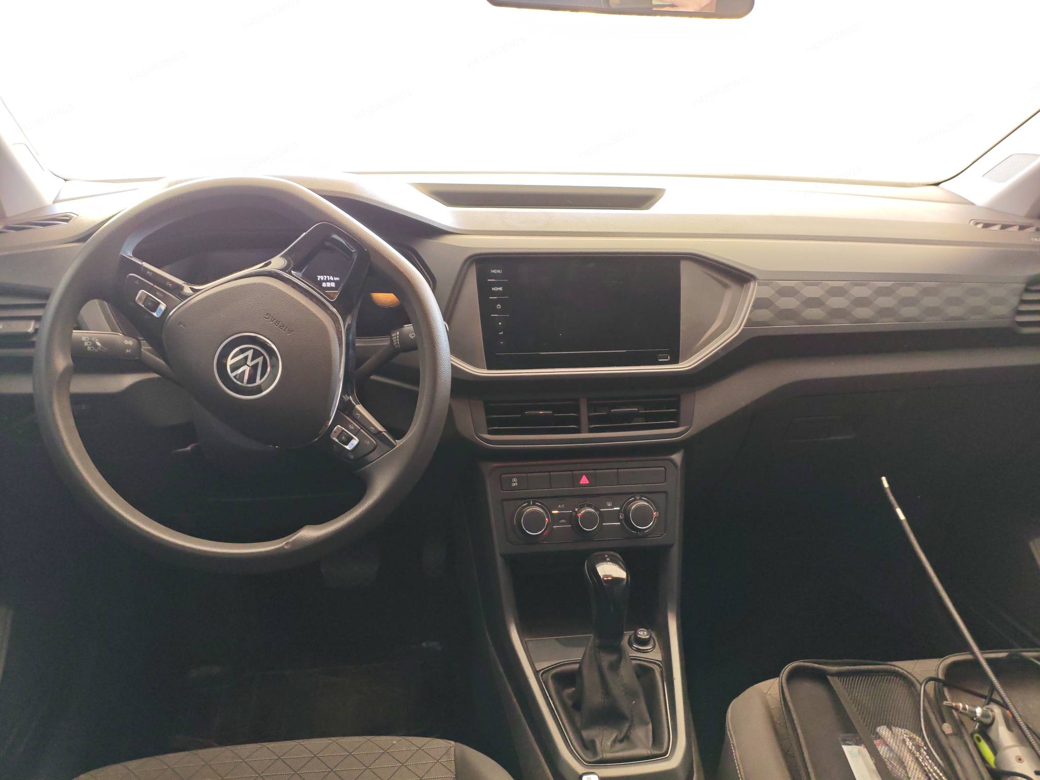 Volkswagen T-Cross 2023 #2 Volkswagen T-Cross 2023 car image #2