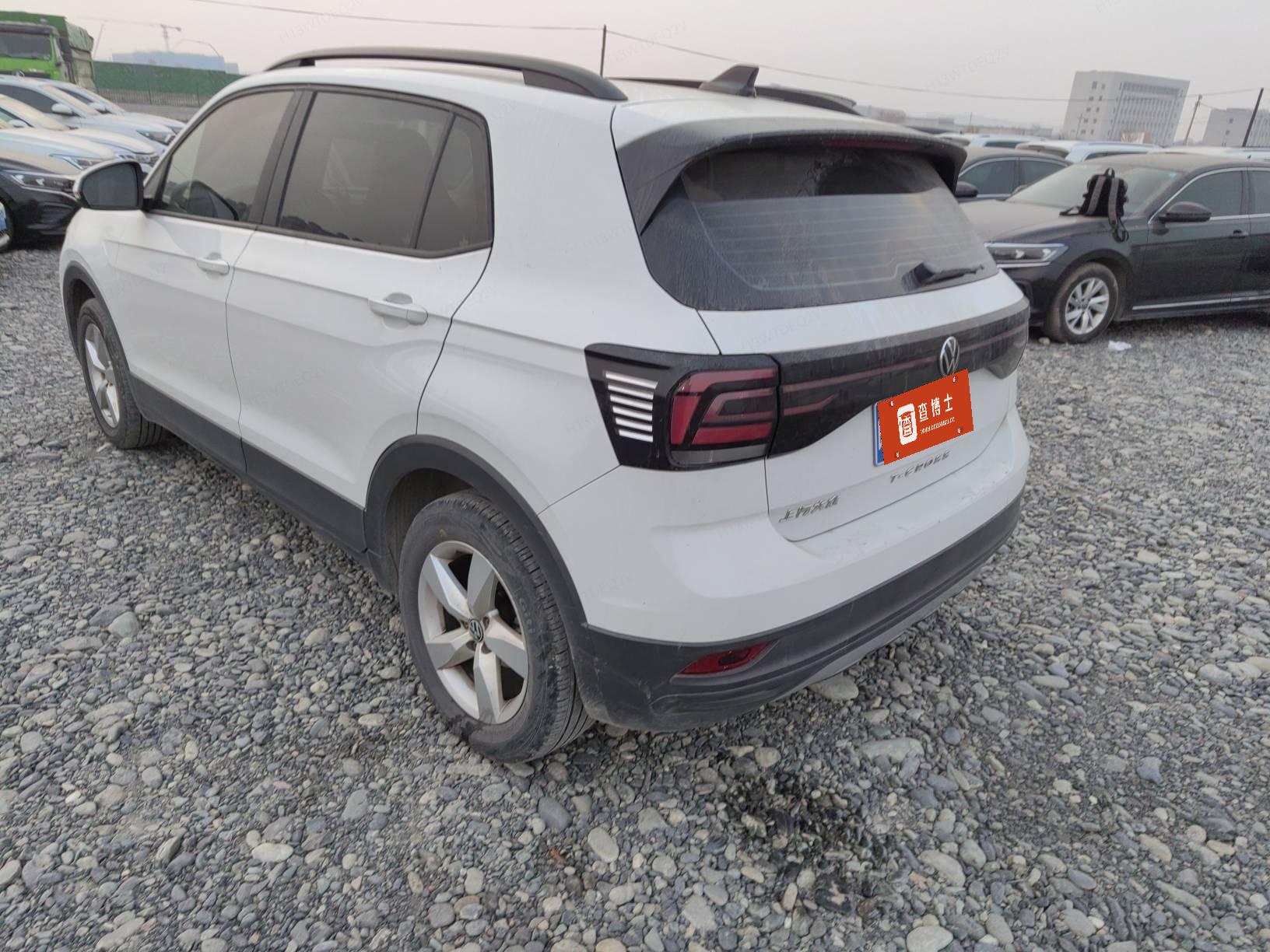 Volkswagen T-Cross 2023 car image #9