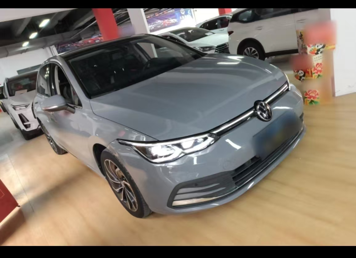 Volkswagen Golf 2023 car image #5