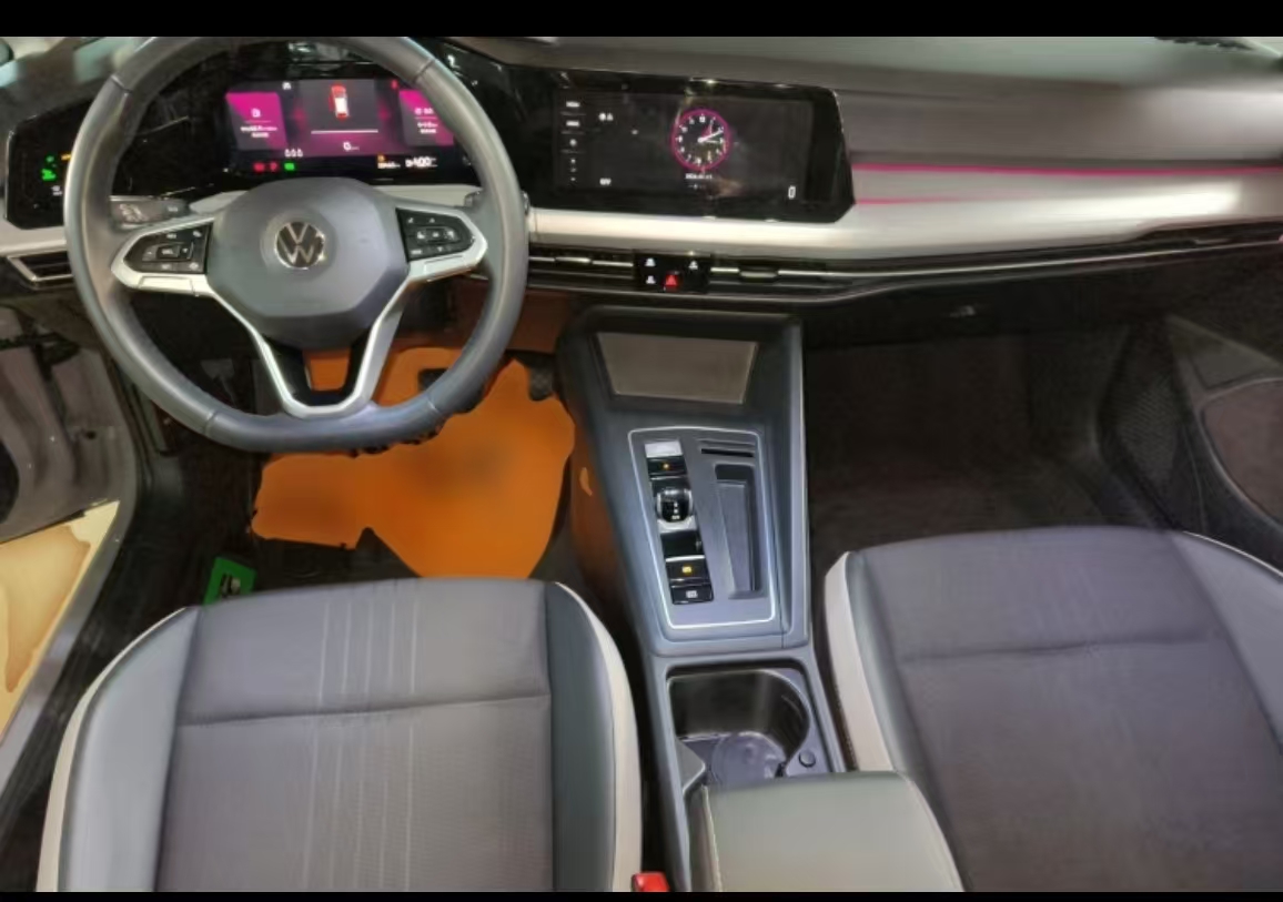 Volkswagen Golf 2023 car image #8