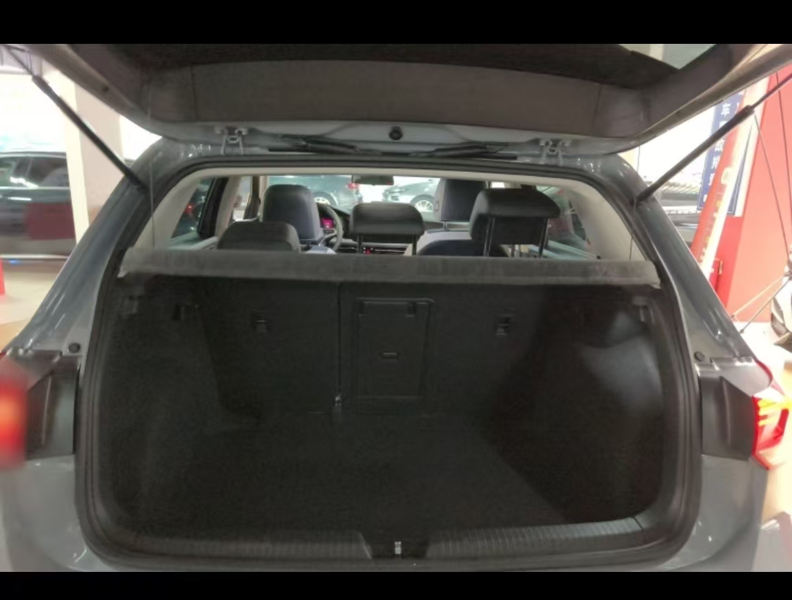 Volkswagen Golf 2023 car image #14