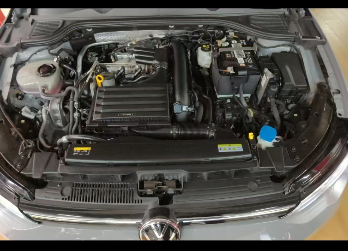 Volkswagen Golf 2023 car image #11