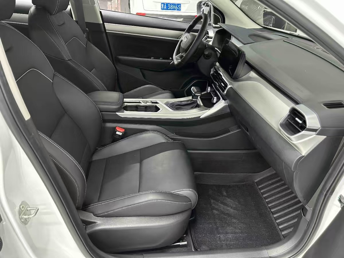 GEELY Coolray 2025 #7 GEELY Coolray 2025 car image #7