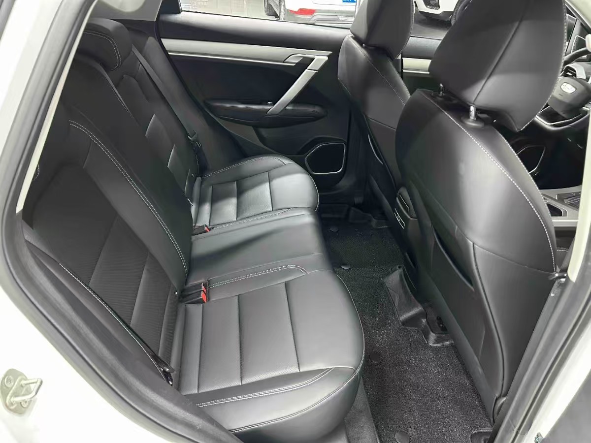 GEELY Coolray 2025 #3 GEELY Coolray 2025 car image #3