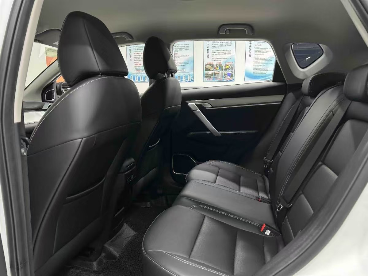 GEELY Coolray 2025 #6 GEELY Coolray 2025 car image #6