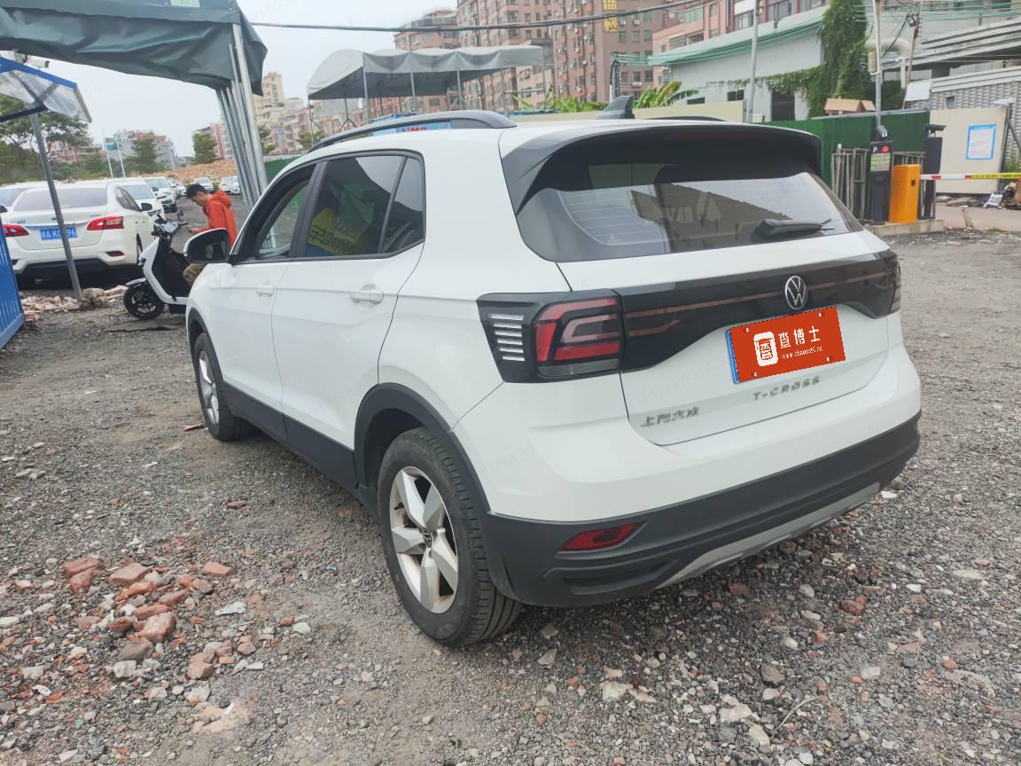 Volkswagen T-Cross 2023 car image #10