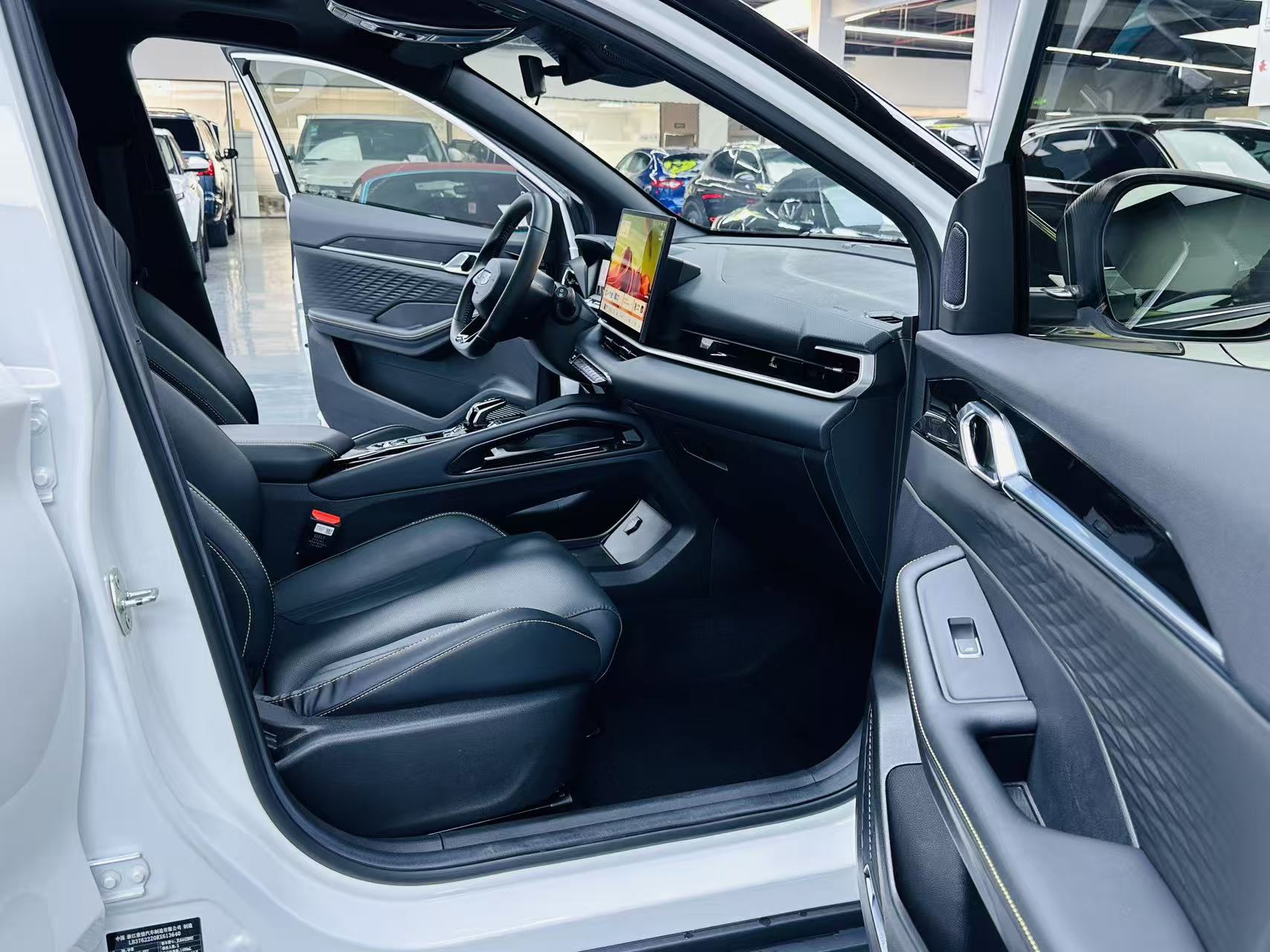 GEELY Coolray 2024 #4 GEELY Coolray 2024 car image #4