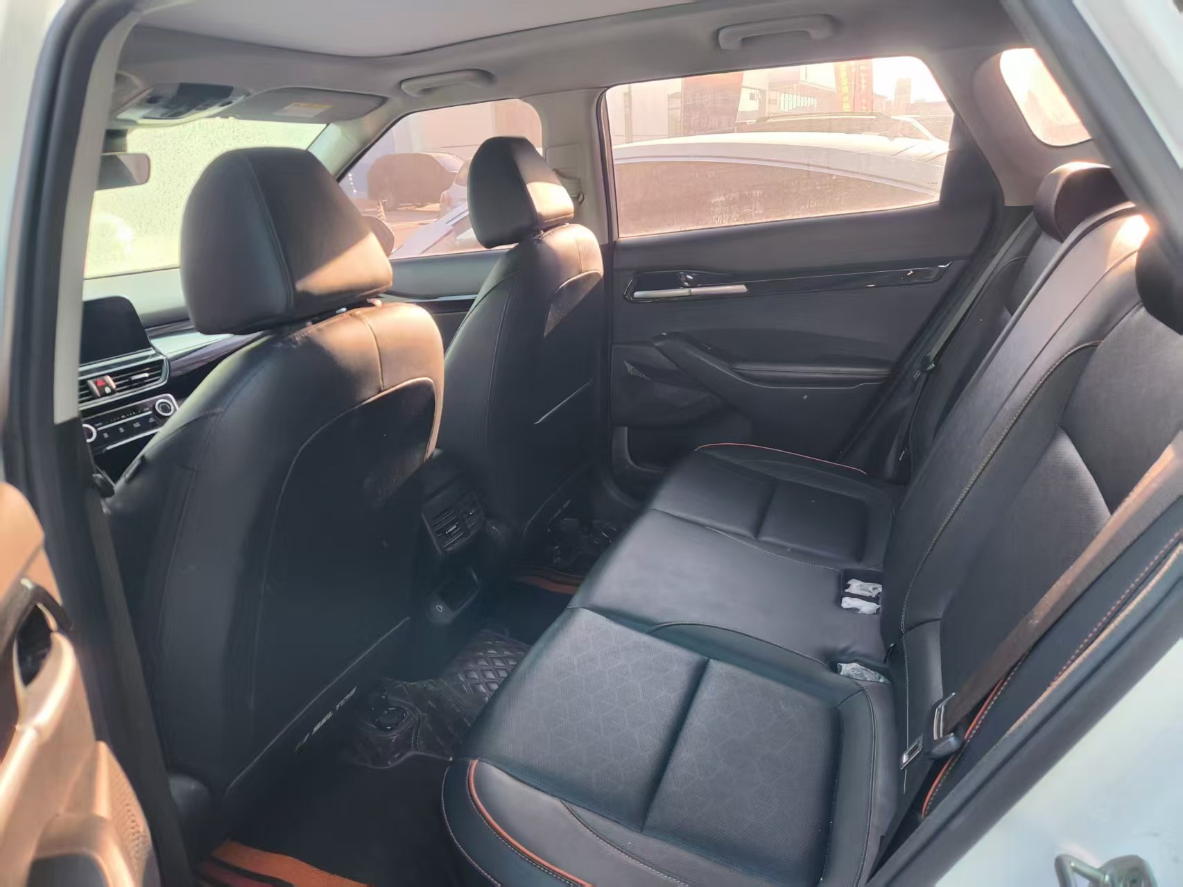 Kia Seltos 2023 car image #3