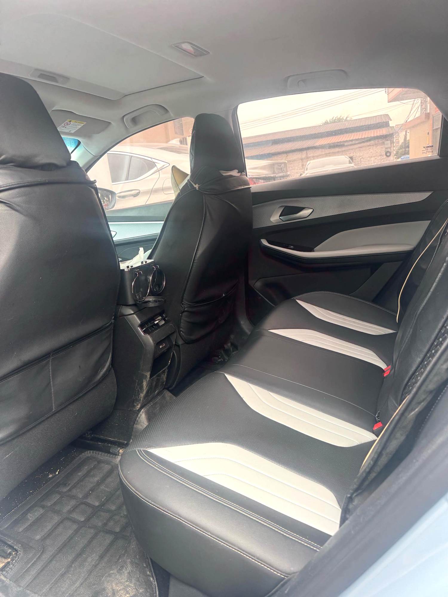 GEELY Binray 2023 car image #3