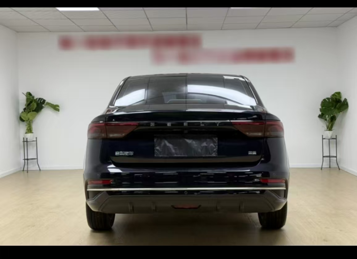 GEELY Emgrand 2022 #8 GEELY Emgrand 2022 car image #8