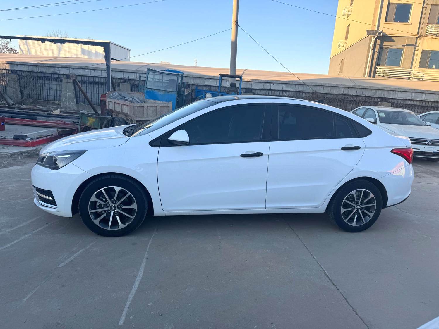 Chery Arrizo 5 2023 car image #2