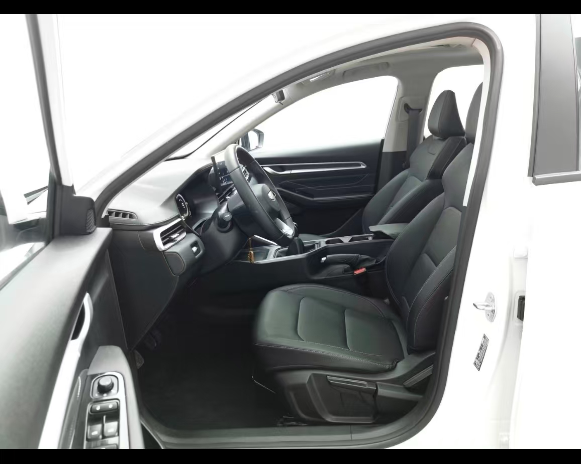GEELY Emgrand 2024 car image #16
