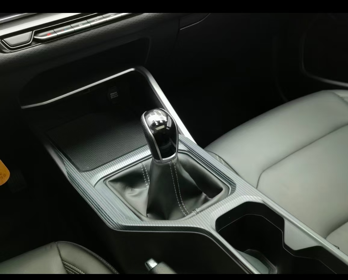 GEELY Emgrand 2024 car image #8