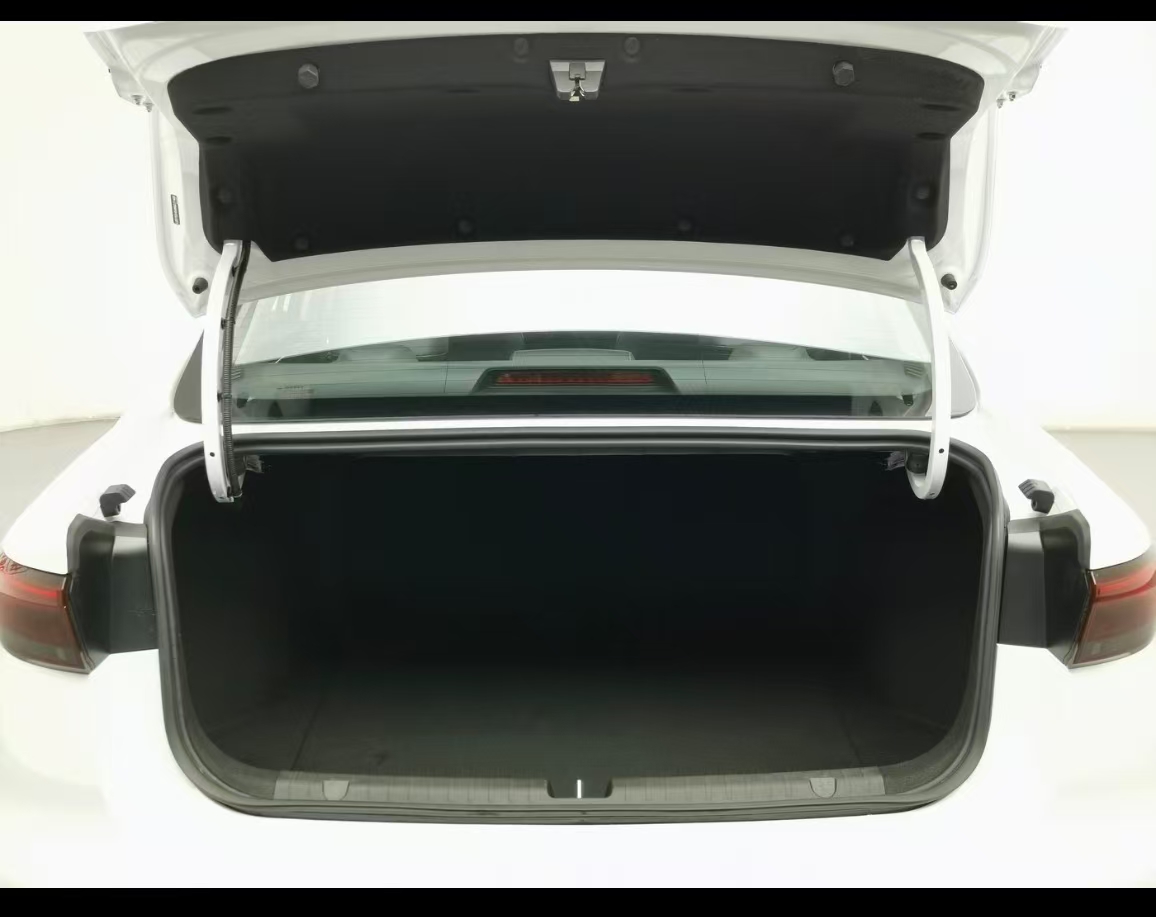 GEELY Emgrand 2024 car image #18