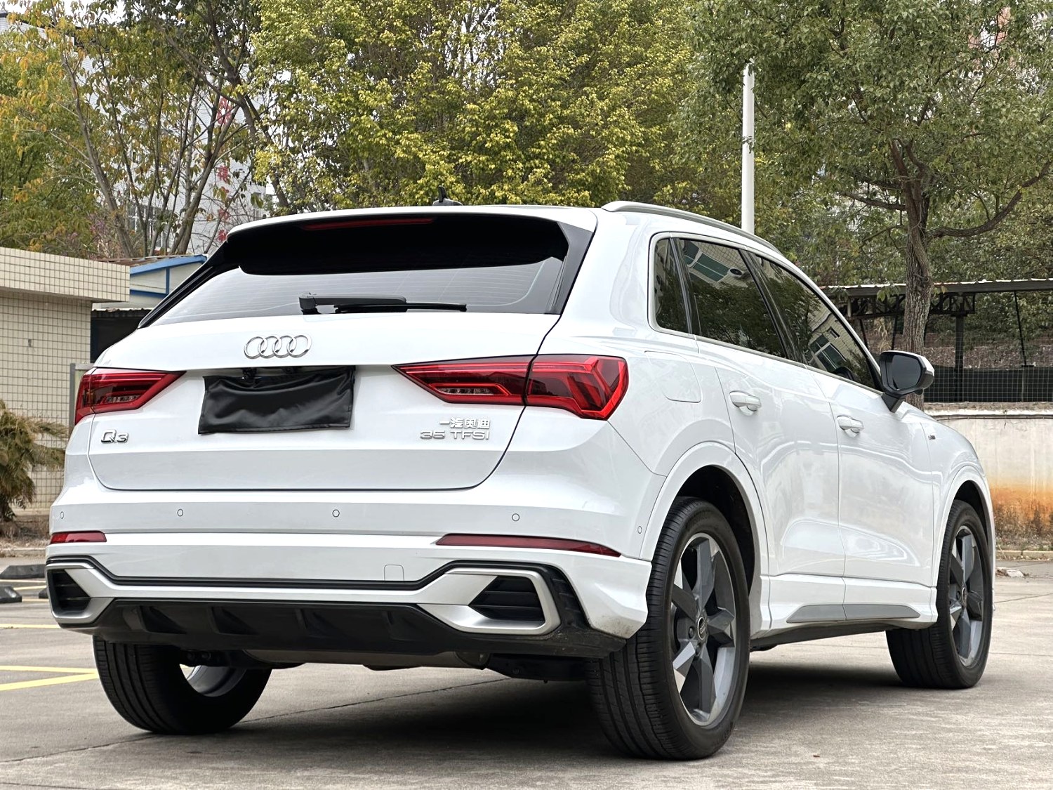 Audi Q3 2023 #8 Audi Q3 2023 car image #8