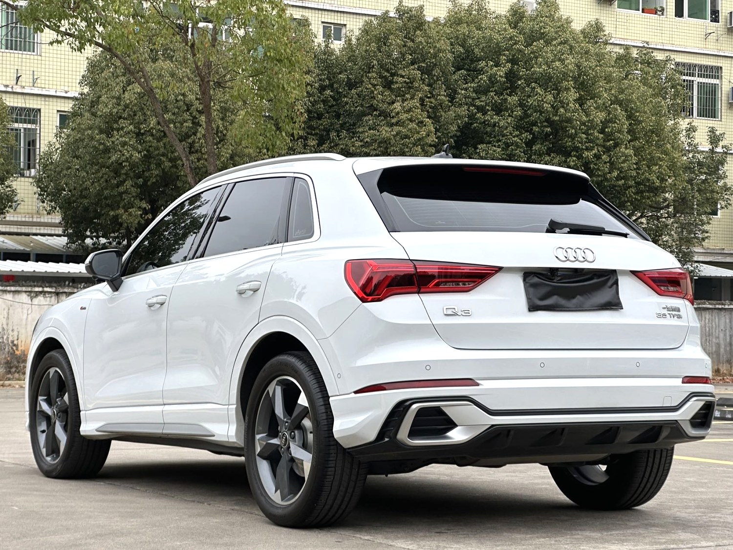 Audi Q3 2023 #9 Audi Q3 2023 car image #9