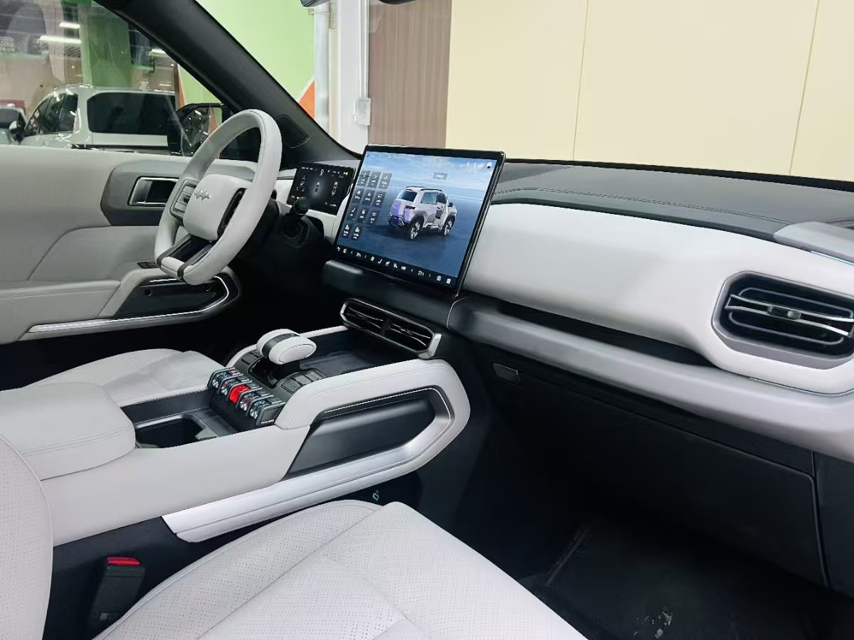 FangChengBao Tiger 3 2025 car image #7