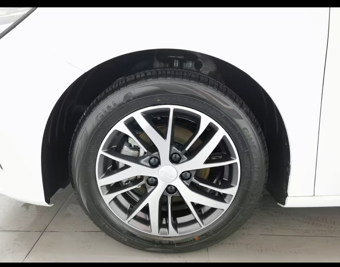 GEELY Emgrand 2023 #8 GEELY Emgrand 2023 car image #8