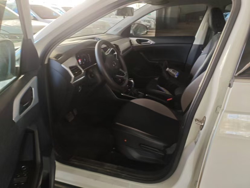 Volkswagen Tacqua 2023 car image #2