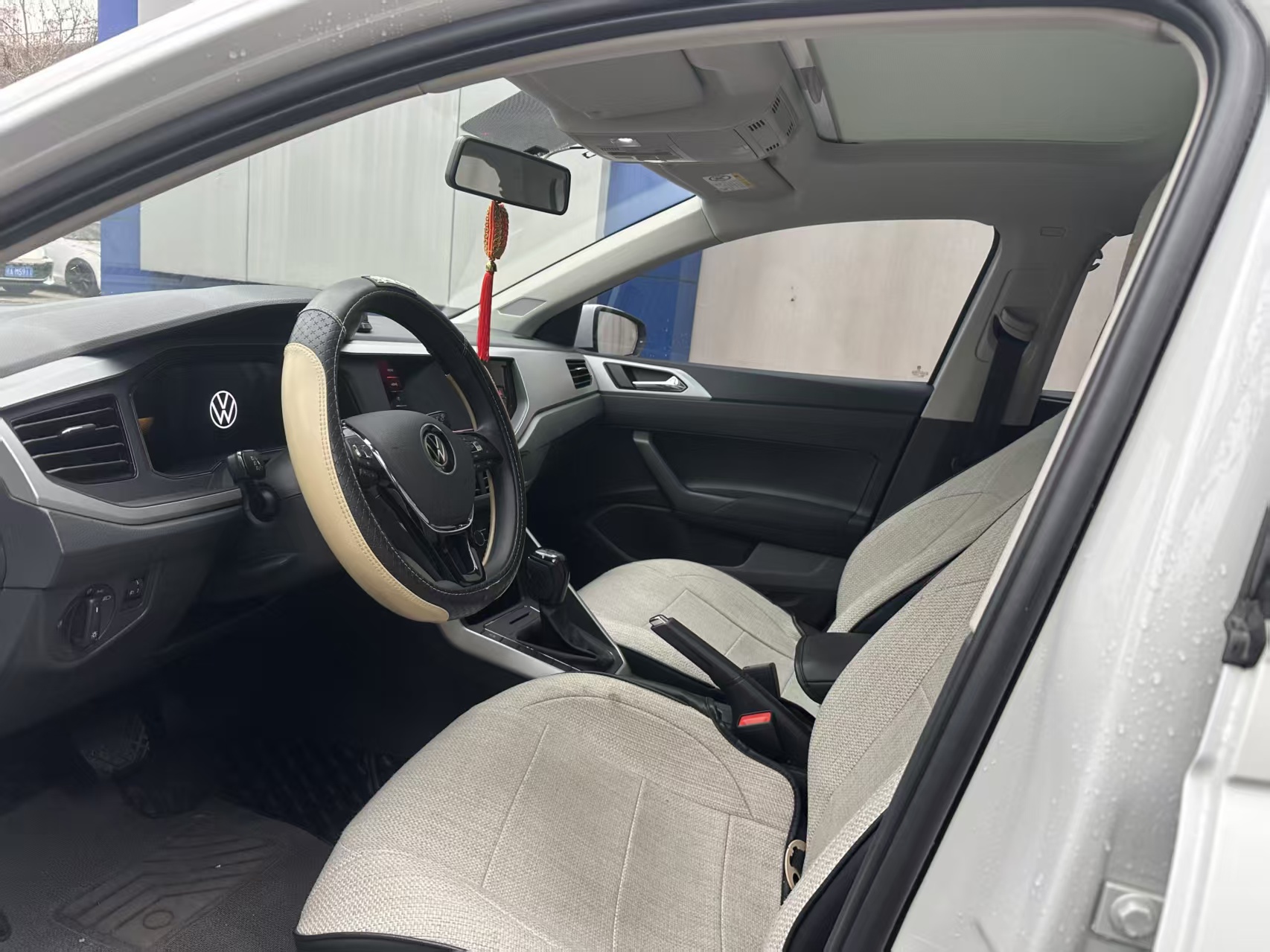 Volkswagen Polo 2023 car image #5