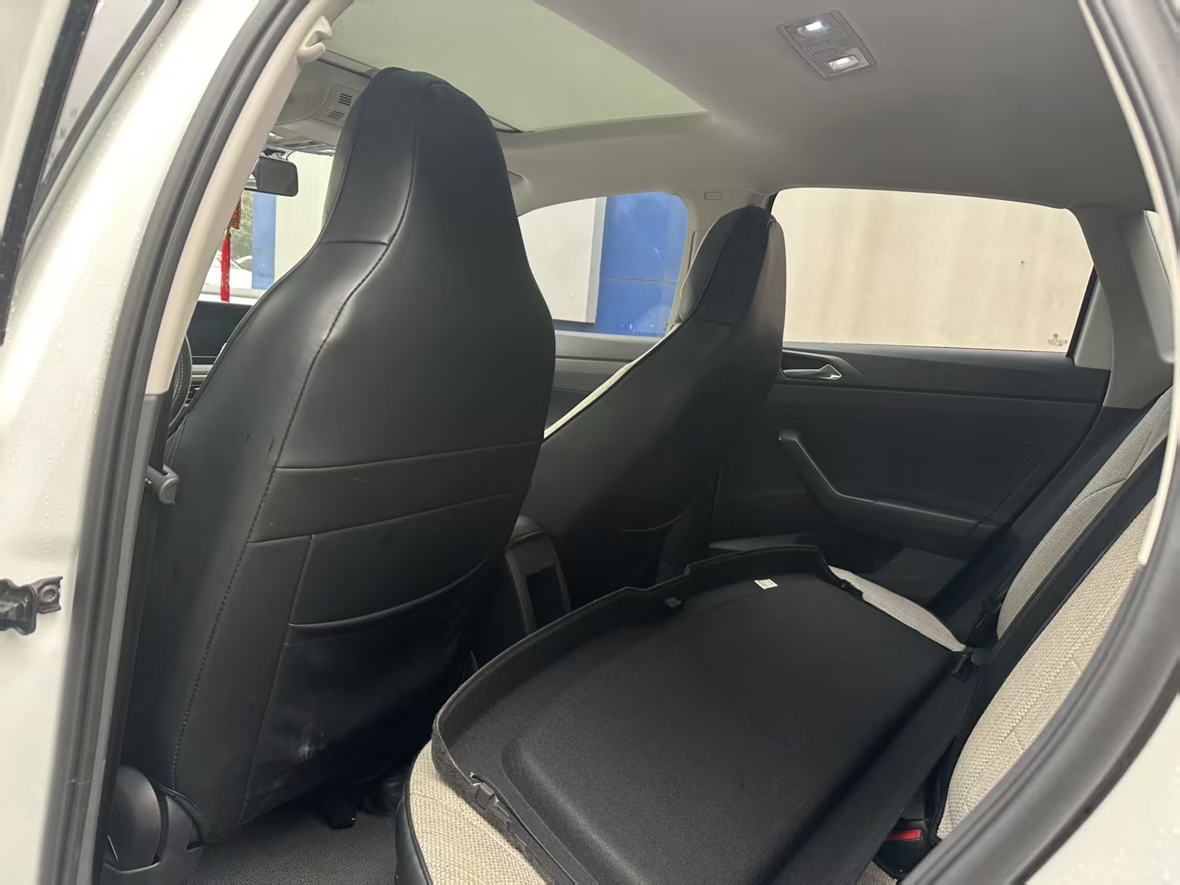 Volkswagen Polo 2023 car image #9