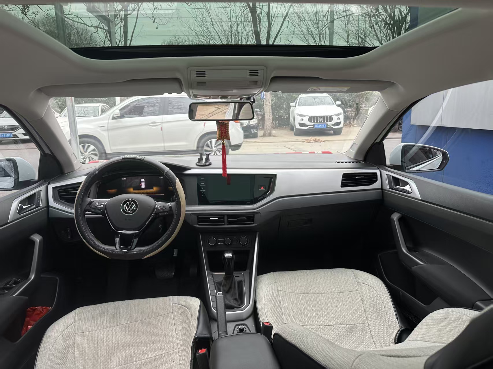 Volkswagen Polo 2023 car image #3
