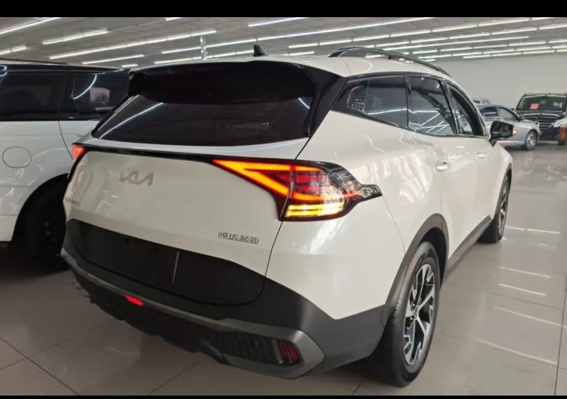 Kia Sportage 2023 car image #8