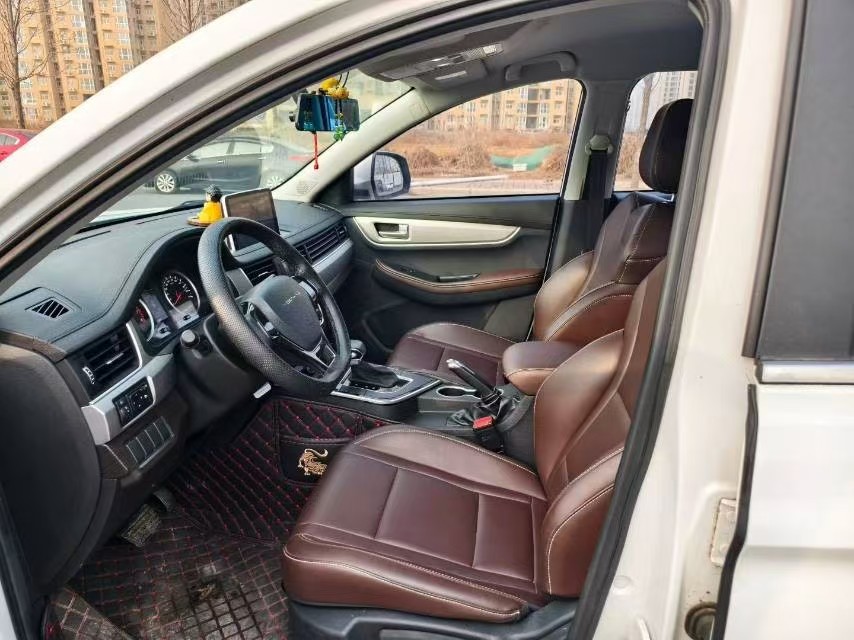 Forthing T5 2023 #2 Forthing T5 2023 immagine di auto #2