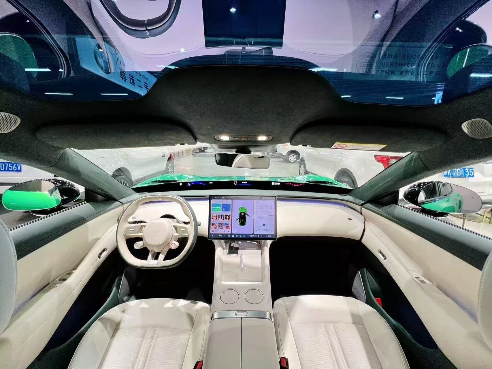 MI YU7 2025 immagine di auto #4