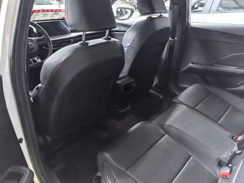 MG 5 2025 car image #5
