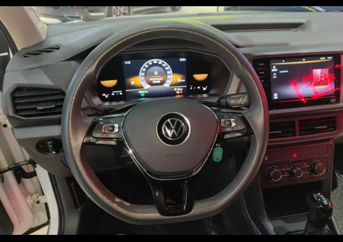 Volkswagen T-Cross 2023 car image #16