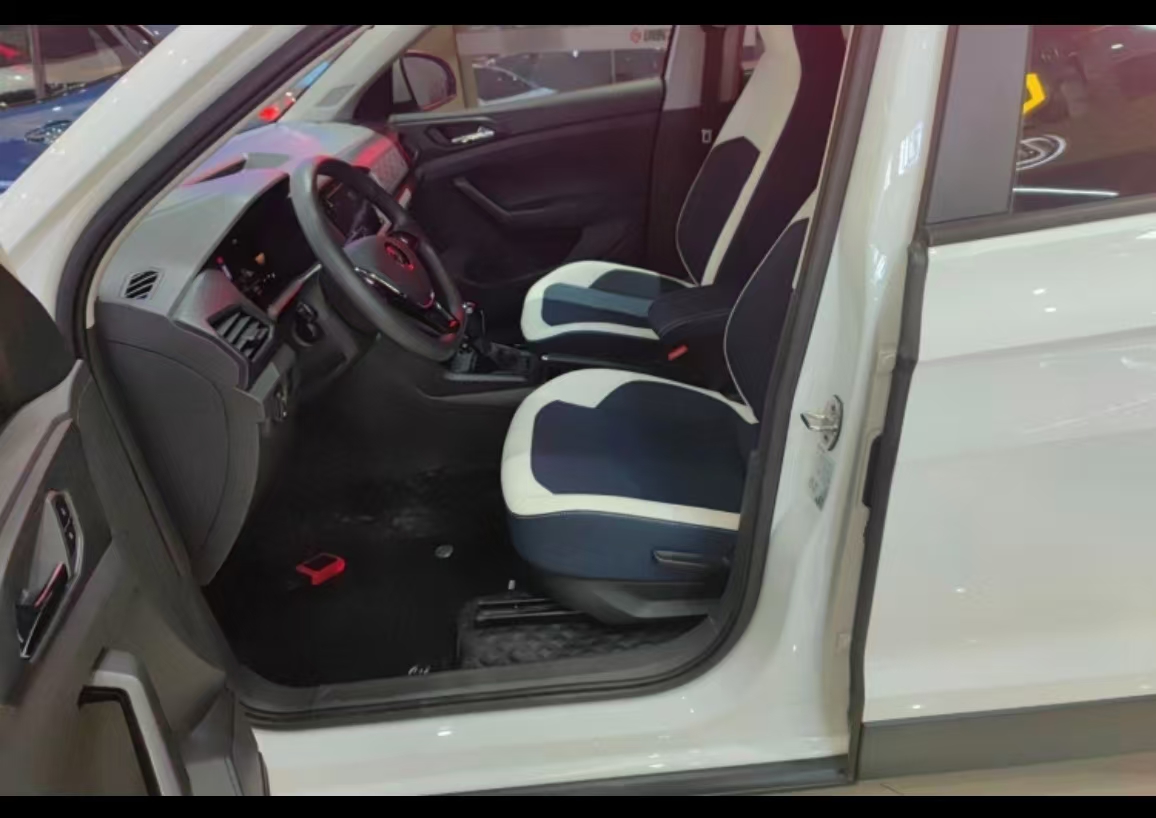 Volkswagen T-Cross 2023 car image #14