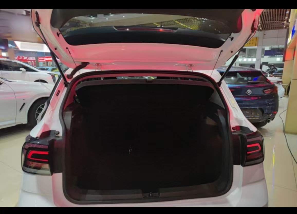 Volkswagen T-Cross 2023 car image #8