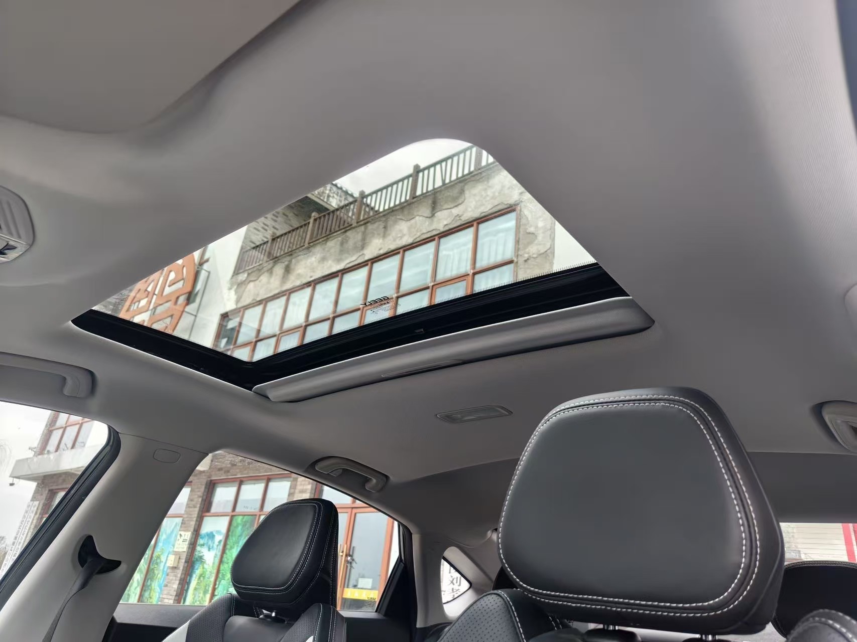 GEELY Binray 2023 car image #3