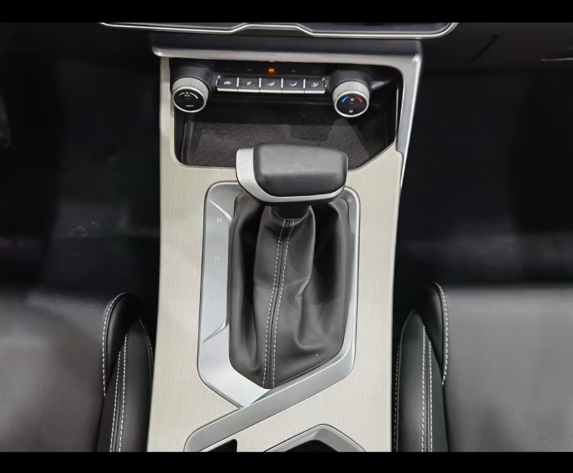 GEELY Coolray 2024 #9 GEELY Coolray 2024 car image #9