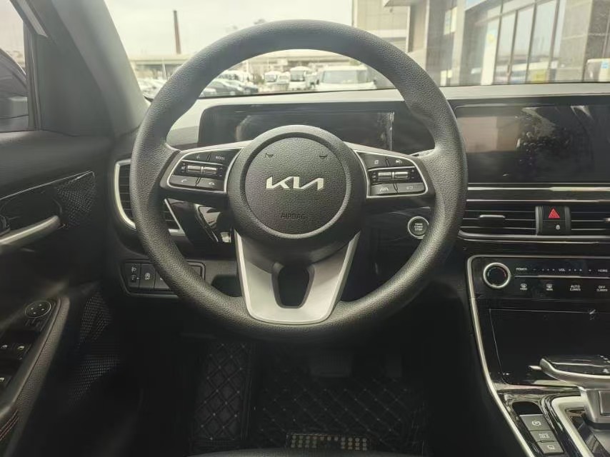 Kia Seltos 2024 car image #7