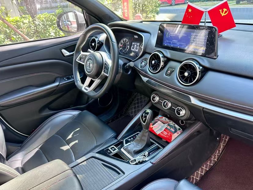 2022 car image #6