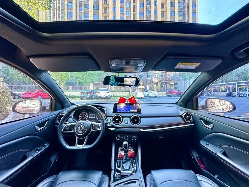 2022 car image #3